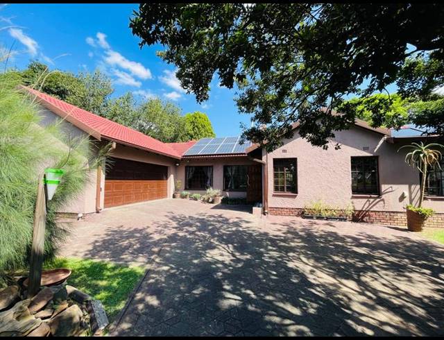 4 BEDROOM HOUSE FOR SALE IN BRACKENHURST